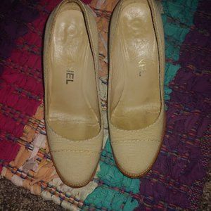 CHANEL BEIGE CLOSED TOED WEDGES size 5